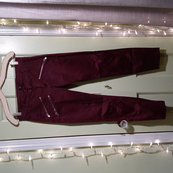7 For All Mankind Pants - Women's 7 for all mankind zipper  burgundy cropped skinny 25